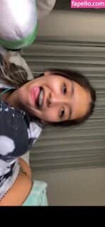 Who Is This foto 12